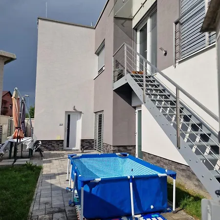 Stylish House Terrace And Garage Hébergement de vacances